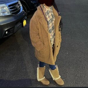 GAP Kids girls teddy coat sz L